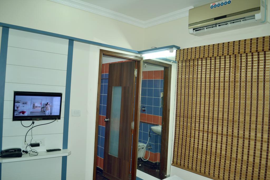 Metro Park Hotel Madras Kamer foto