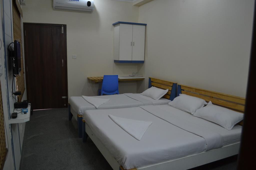 Metro Park Hotel Madras Kamer foto