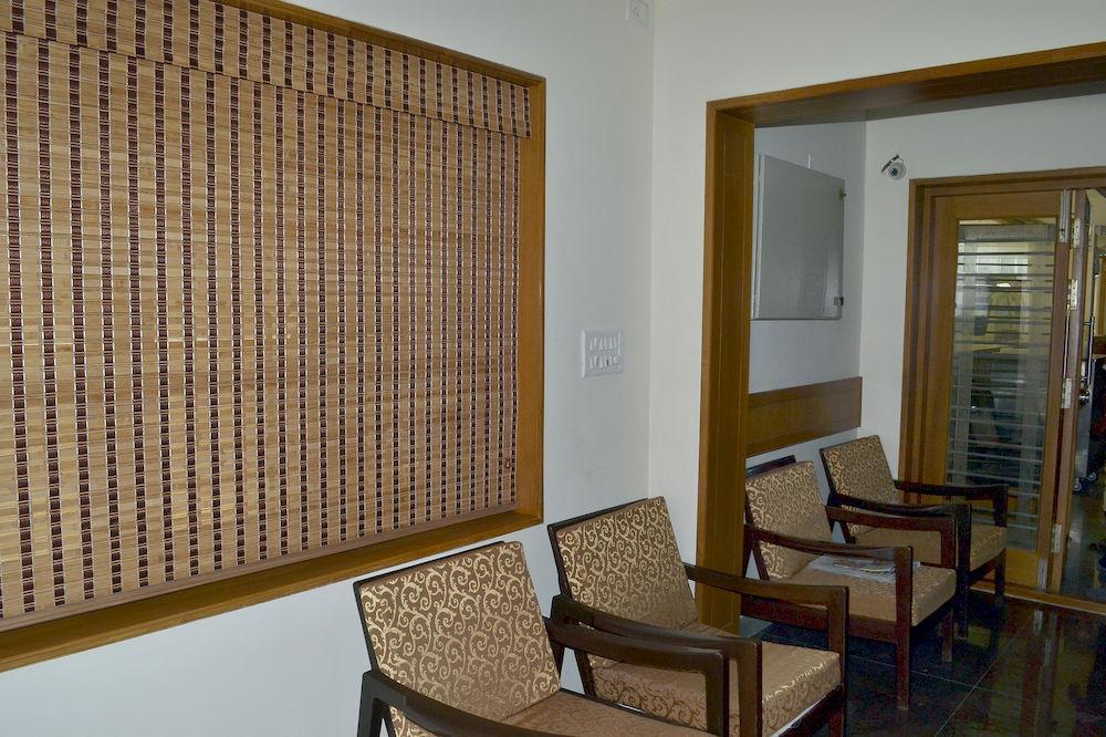 Metro Park Hotel Madras Buitenkant foto