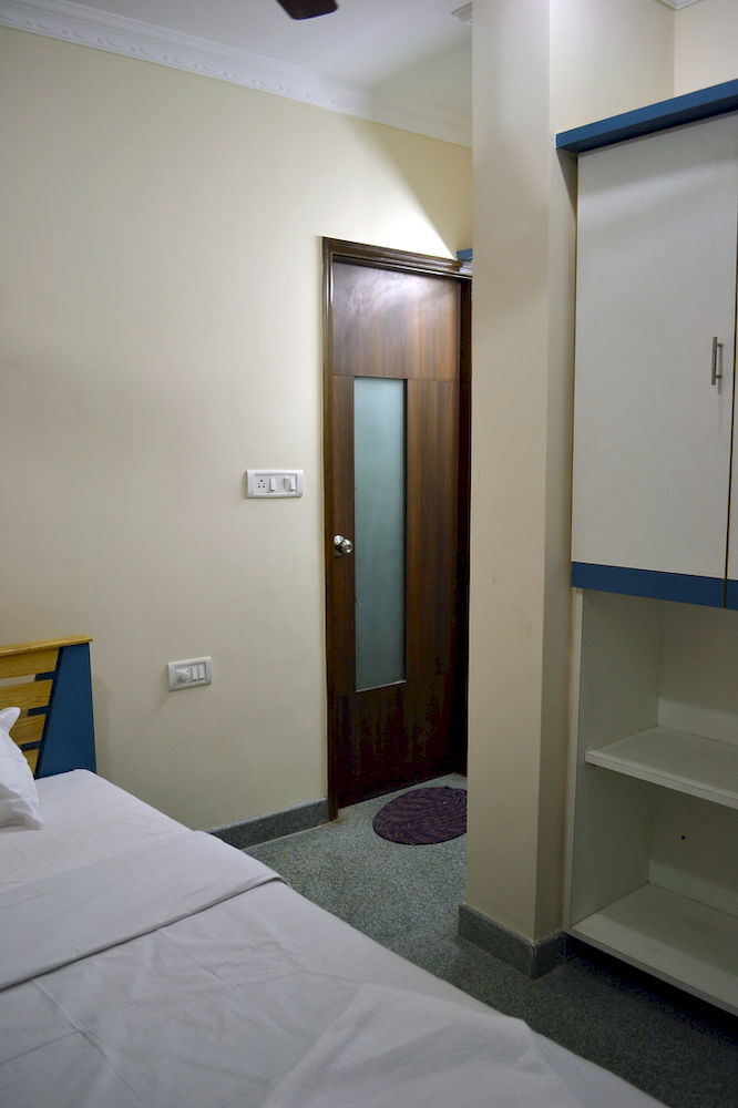 Metro Park Hotel Madras Buitenkant foto