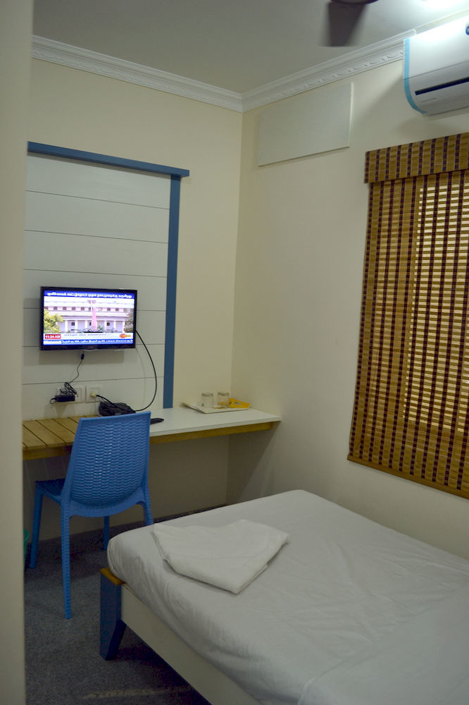 Metro Park Hotel Madras Buitenkant foto